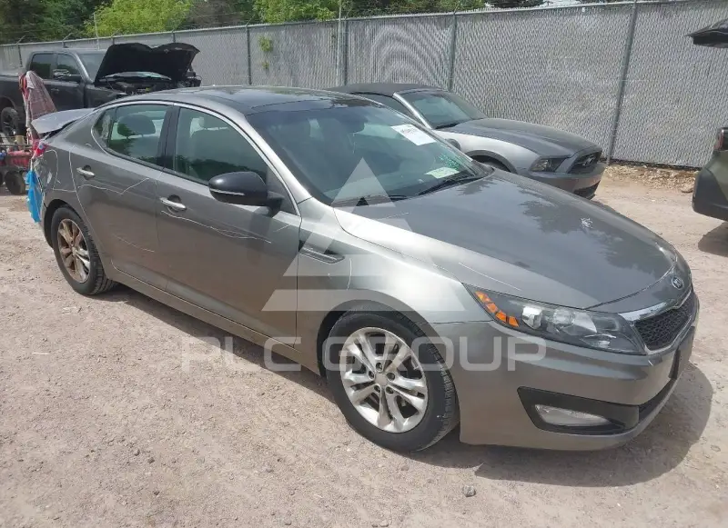 2013 KIA Optima photo
