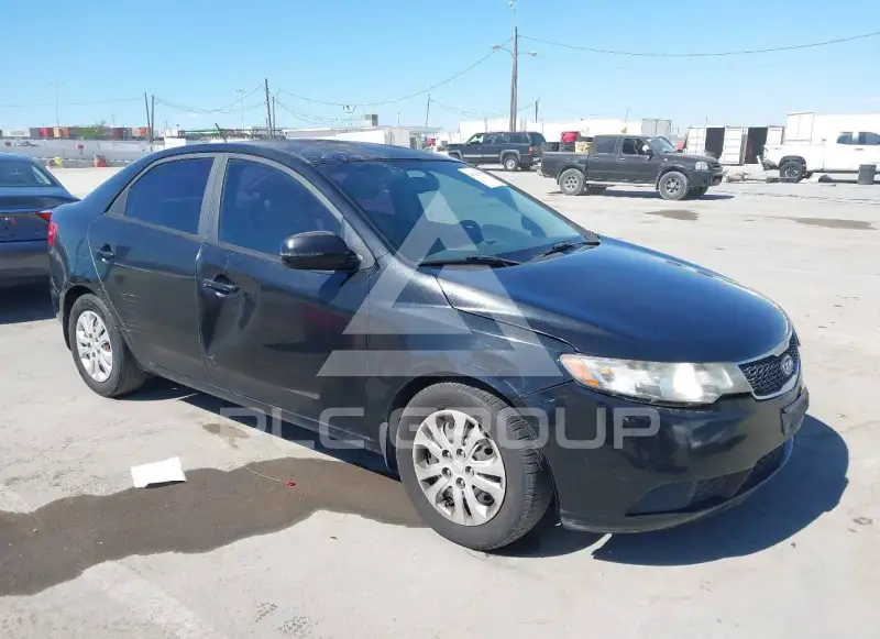 2013 KIA Forte photo