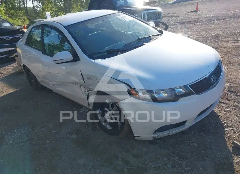 2013 KIA Forte photo
