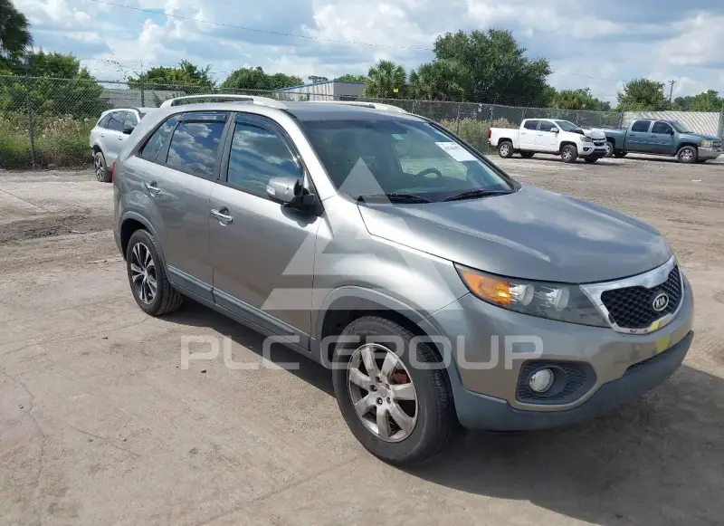 2013 KIA Sorento photo