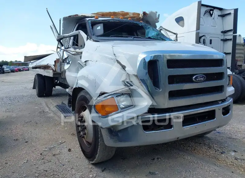 2013 Ford F-650 фото