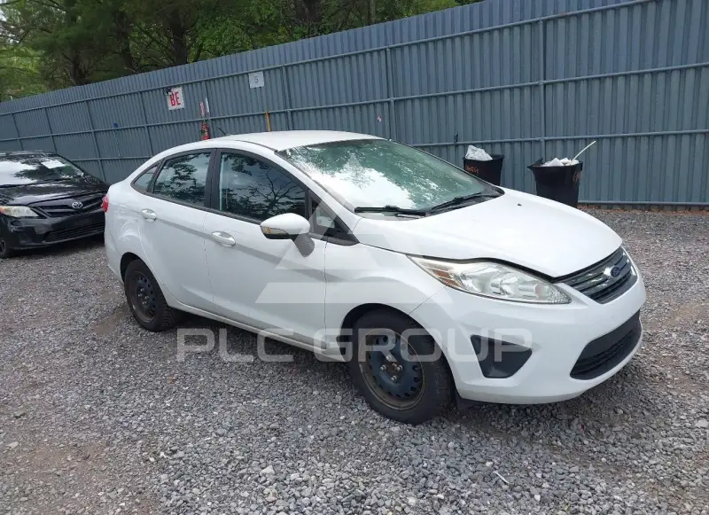 2013 Ford FIESTA фото