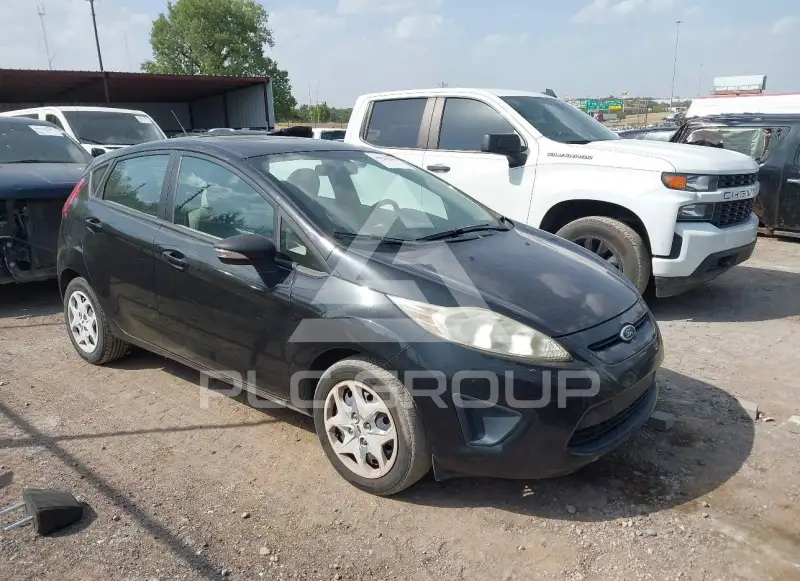 2013 Ford FIESTA фото