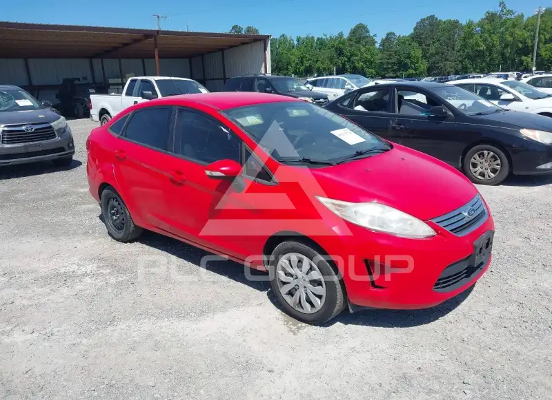 2013 Ford FIESTA фото