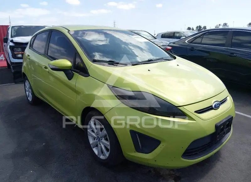 2013 Ford FIESTA фото