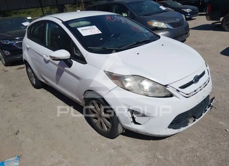 2013 Ford FIESTA фото