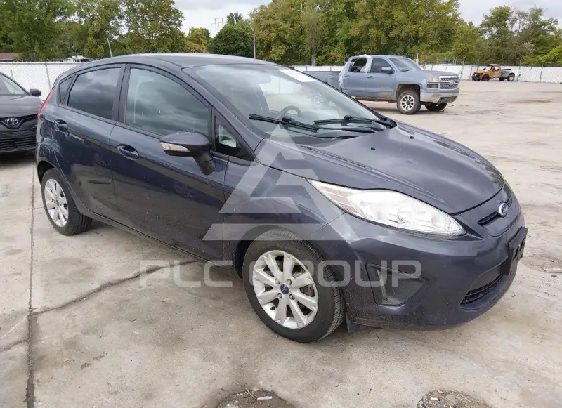 2013 Ford FIESTA фото