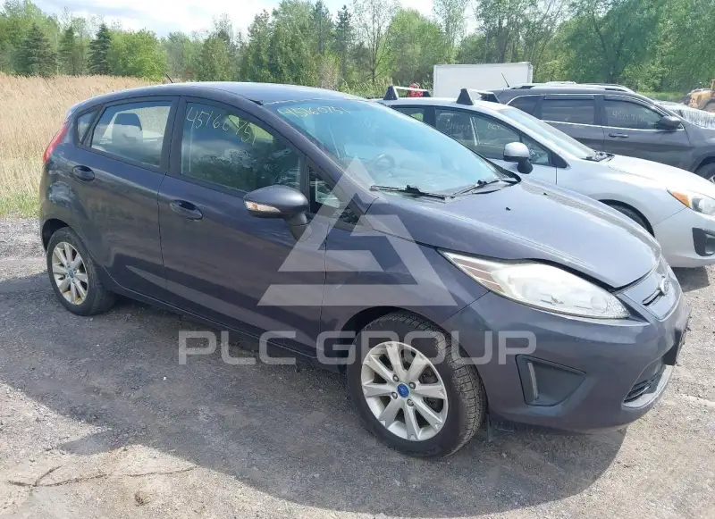 2013 Ford FIESTA фото