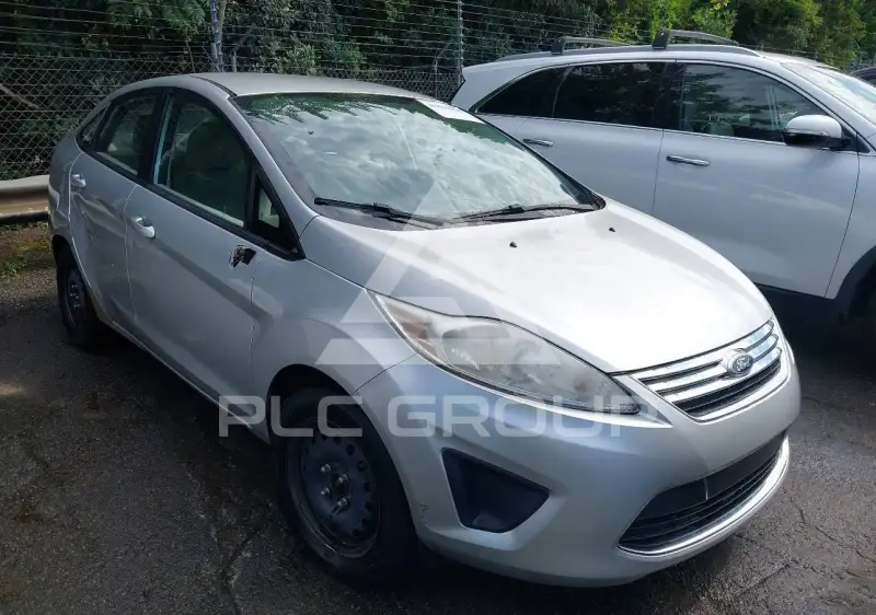 2013 Ford FIESTA фото