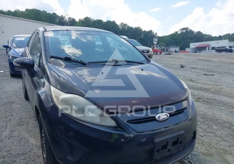 2013 Ford FIESTA фото
