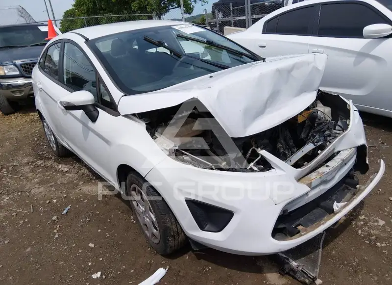 2013 Ford FIESTA photo