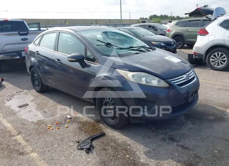 2013 Ford FIESTA фото