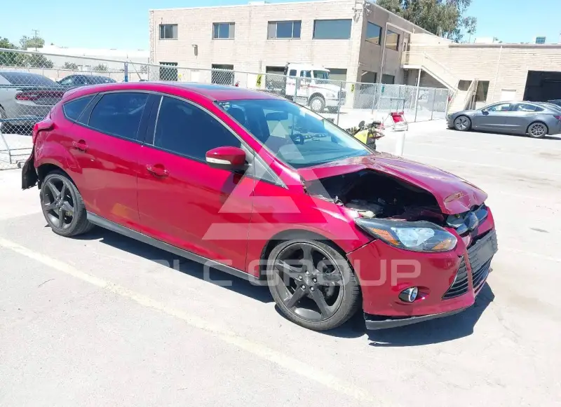 2013 Ford FOCUS фото