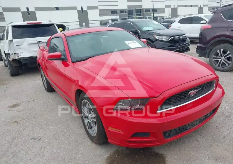 2013 Ford MUSTANG фото