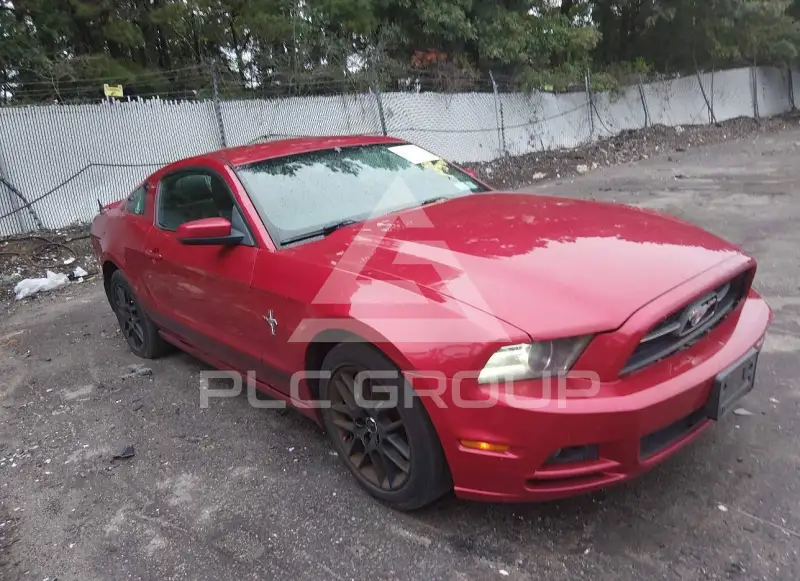 2013 Ford MUSTANG photo