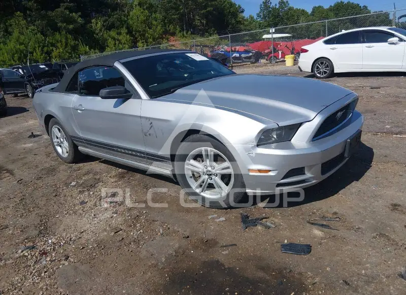2013 Ford MUSTANG фото