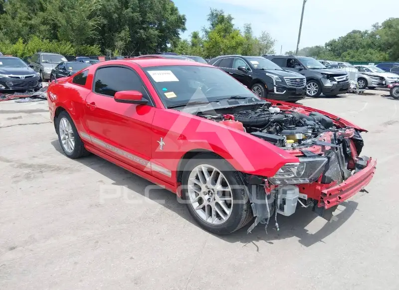 2013 Ford MUSTANG фото