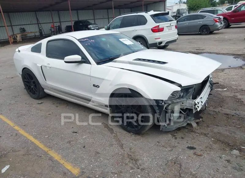 2013 Ford MUSTANG фото
