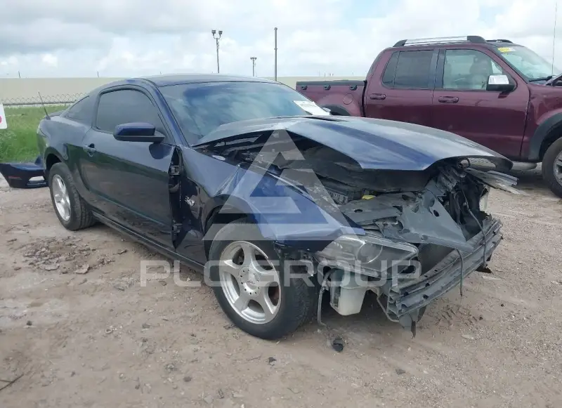2013 Ford MUSTANG photo