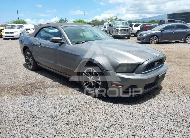 2013 Ford MUSTANG фото