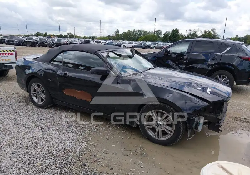 2013 Ford MUSTANG photo