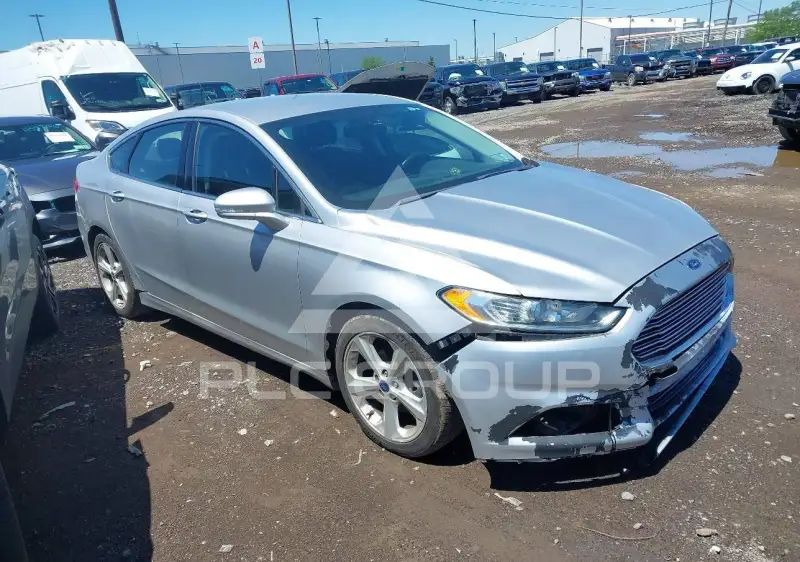 2013 Ford FUSION фото