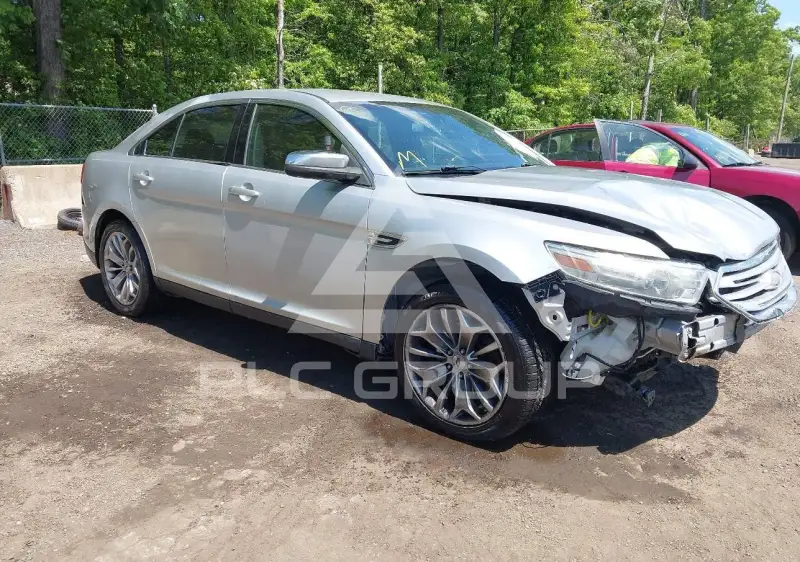 2013 Ford TAURUS photo