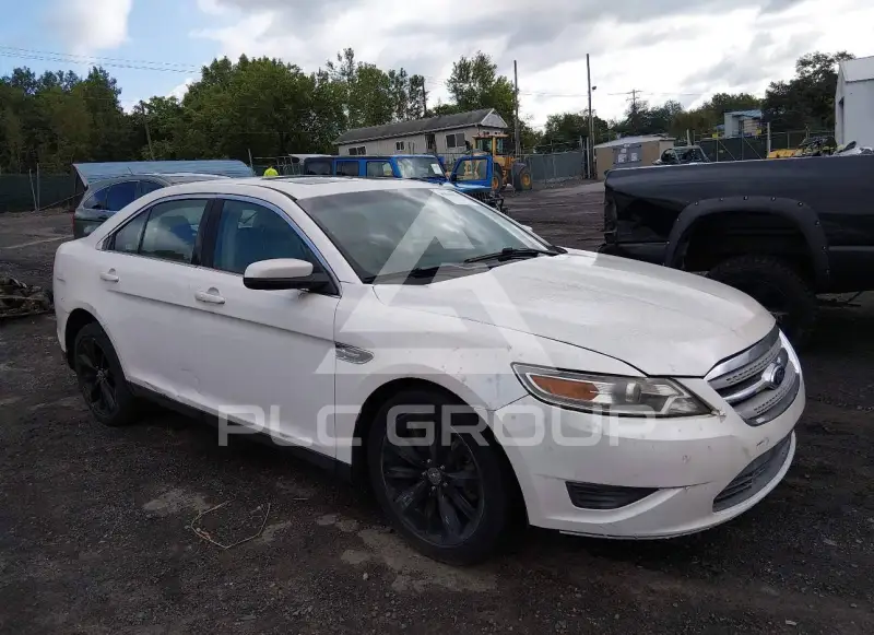 2013 Ford TAURUS фото