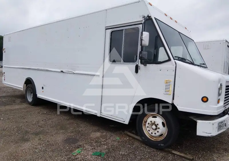 2013 Ford F-590 фото