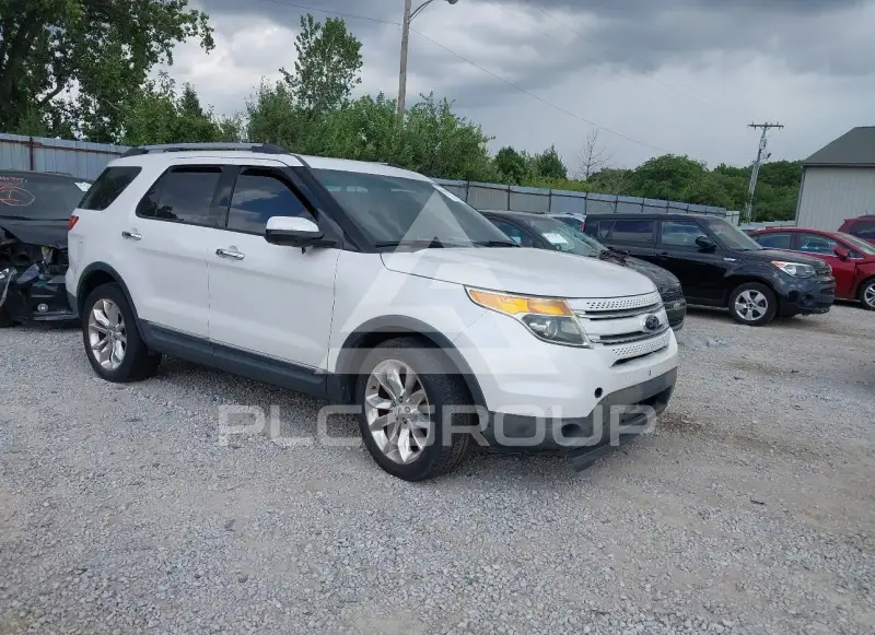 2013 Ford EXPLORER photo