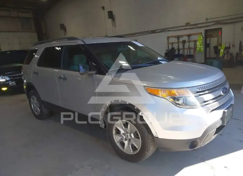2013 Ford EXPLORER photo