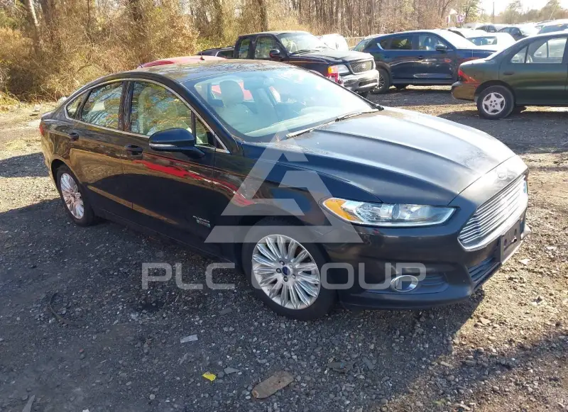 2013 Ford FUSION фото