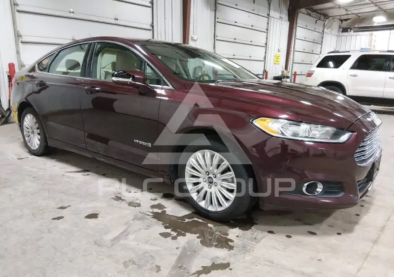2013 Ford FUSION фото