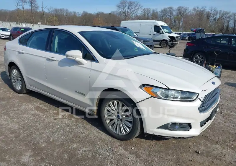 2013 Ford FUSION фото