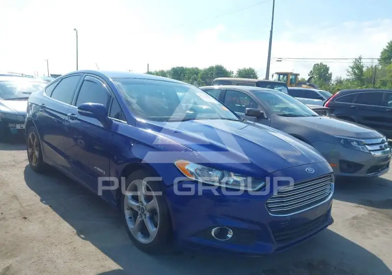 2013 Ford FUSION фото