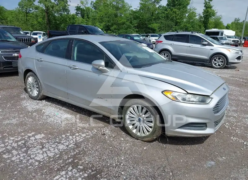 2013 Ford FUSION фото