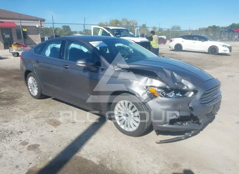 2013 Ford FUSION фото