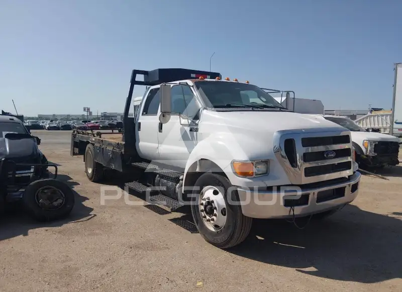 2013 Ford F-650 photo