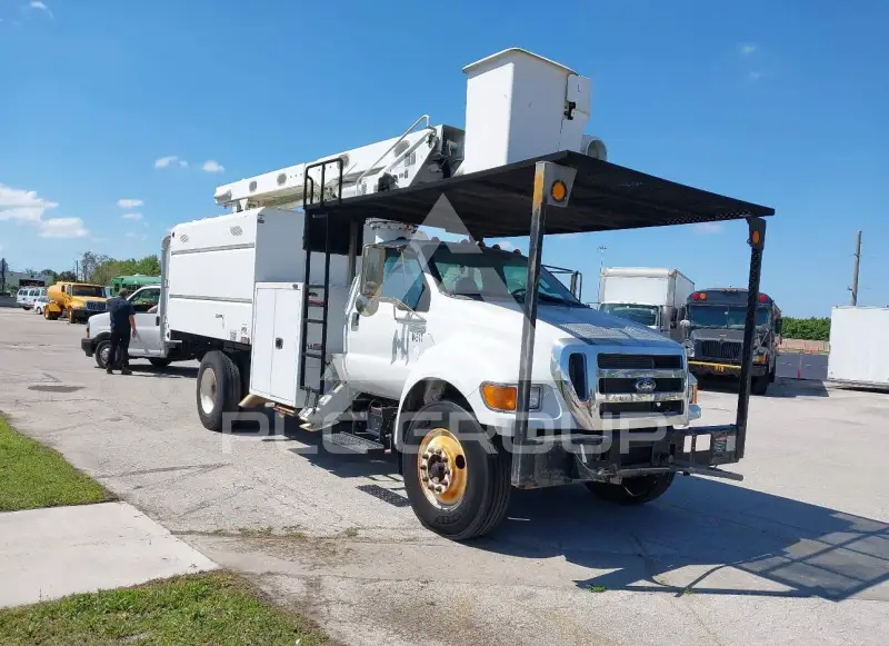 2013 Ford F-750 фото