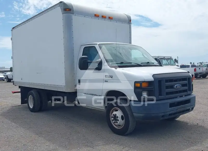 2013 Ford E-450 photo