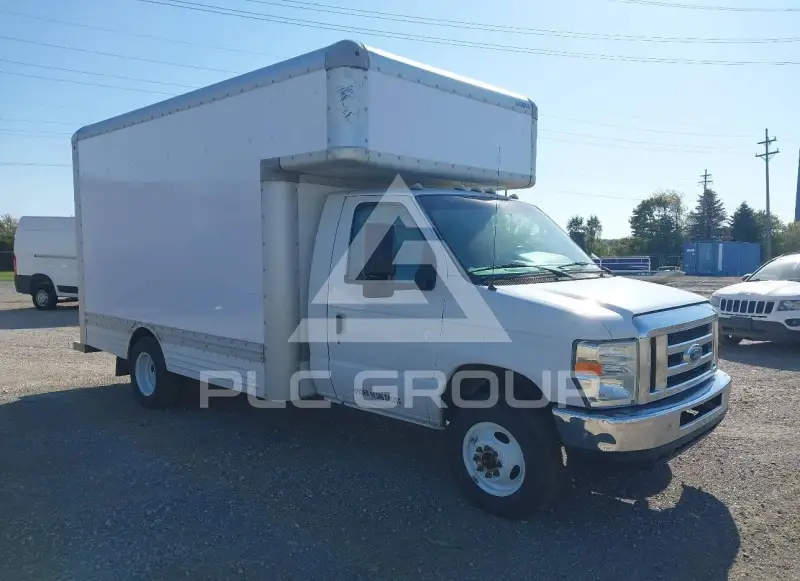 2013 Ford E-450 photo