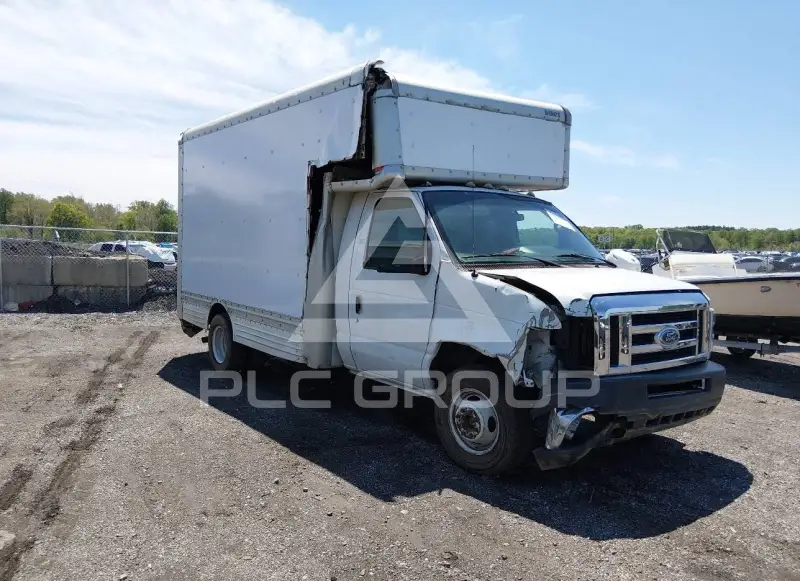 2013 Ford E-450 фото