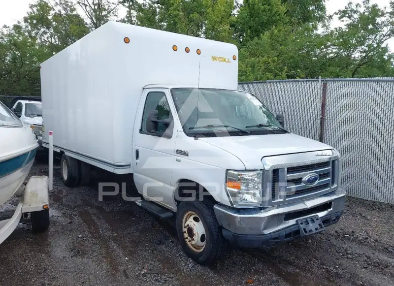 2013 Ford E-350 photo