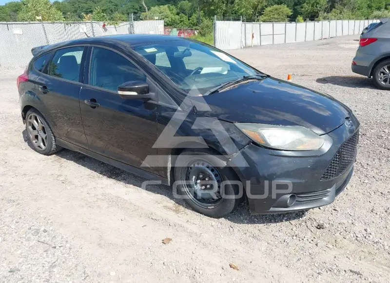 2013 Ford FOCUS photo