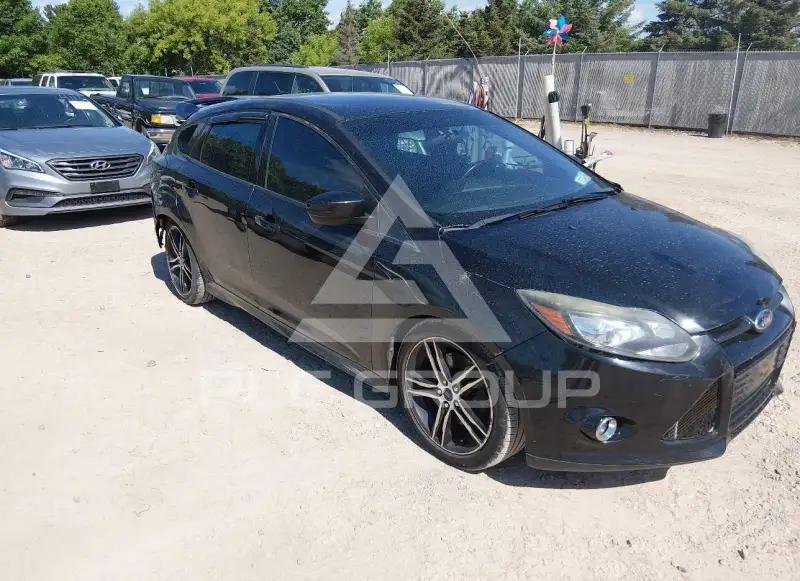 2013 Ford FOCUS фото