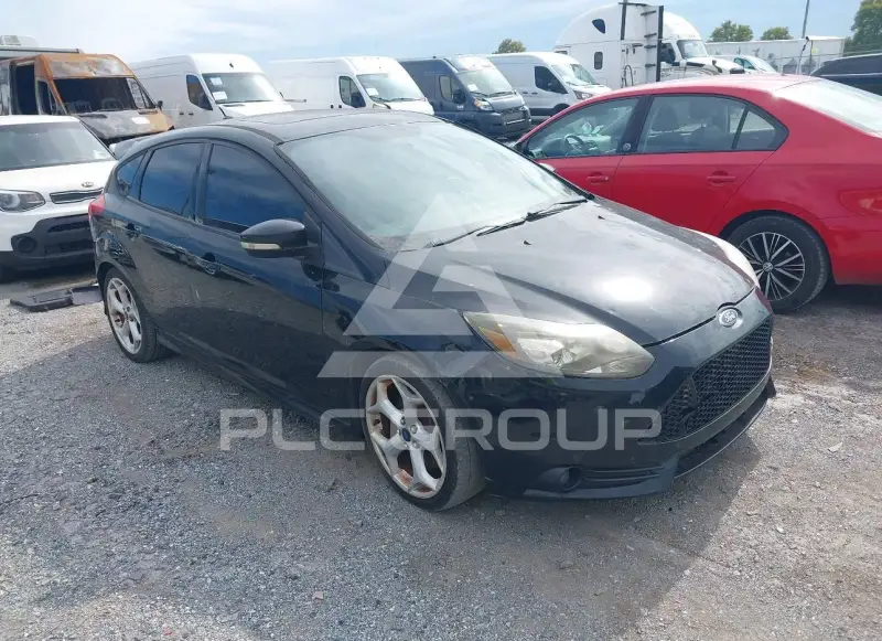2013 Ford FOCUS фото