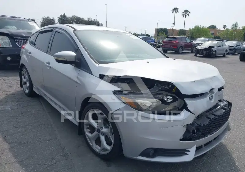 2013 Ford FOCUS фото