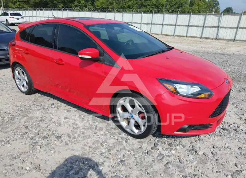 2013 Ford FOCUS photo