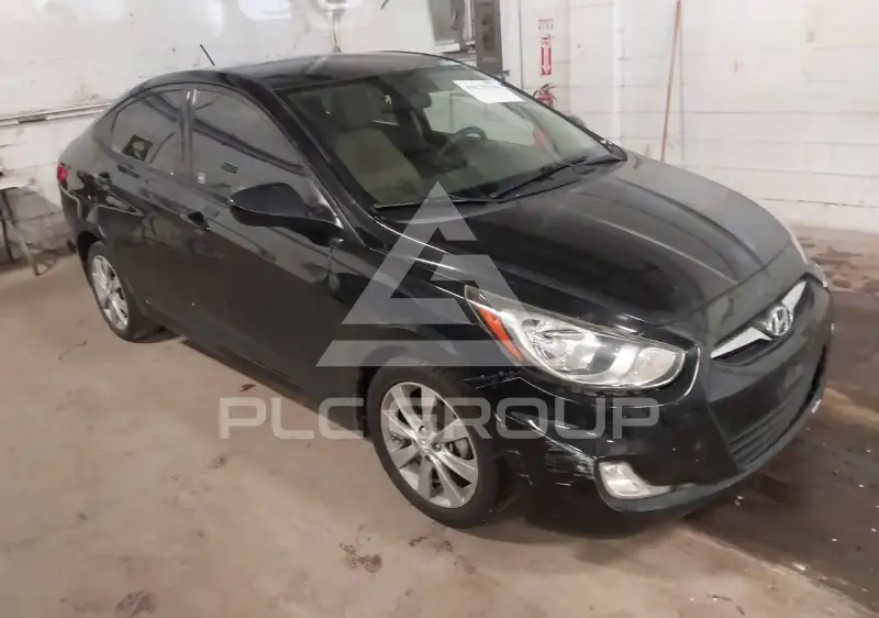 2013 Hyundai Accent photo