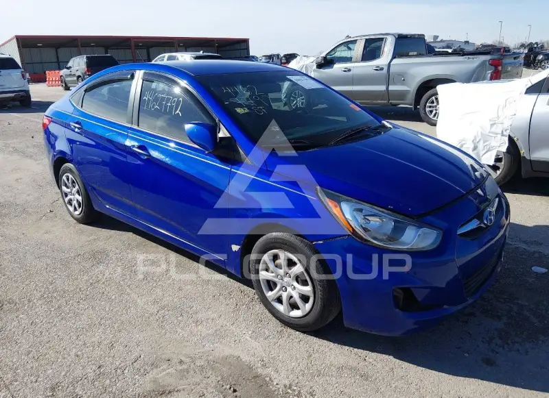 2013 Hyundai Accent фото